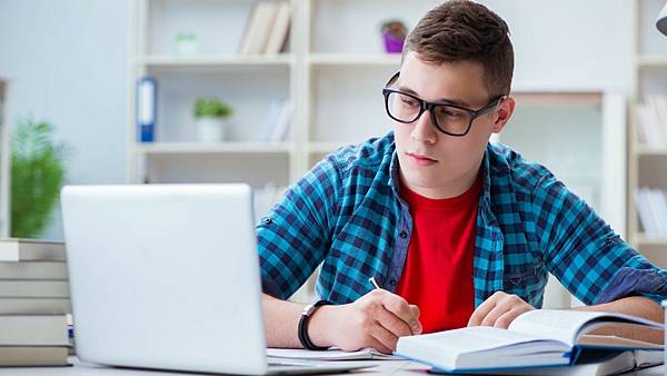 巨匠電腦學費要花多少?我的巨匠學習心得 巨匠電腦學費要花多少?我的巨匠學習心得