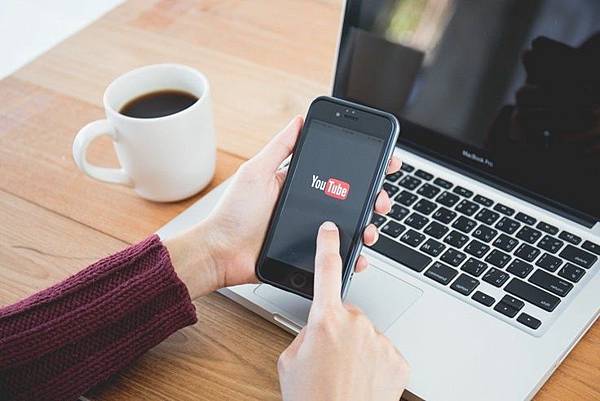 [問] Premiere 是設計人必學技能嗎?巨匠電腦Dc