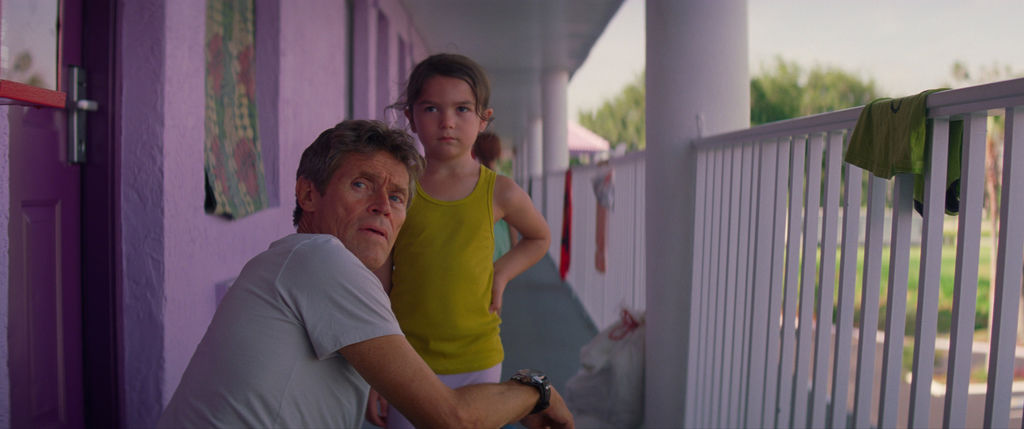 willem-dafoe-brooklynn-prince-the-florida-project-movie.jpg