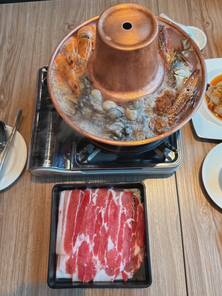 LINE_ALBUM_泰和樓 正宗東北料理推薦_250704_10.jpg