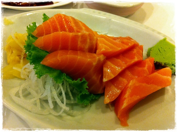 小巷亭 鮭魚生魚片