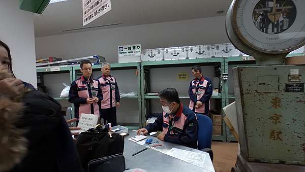 實用分享文 東京駅八重洲南口寄放3日以上行李處 超便宜 萍味生活 痞客邦