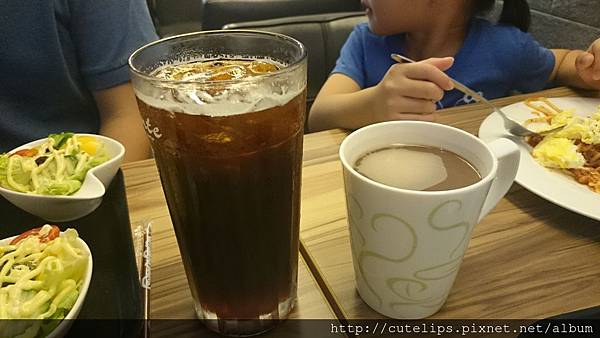 冰紅茶&熱巧克力103/10/10 冰紅茶&熱巧克力103/10/10