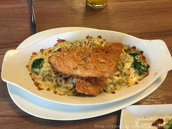 單點-泰式綠咖哩焗飯佐魚排 單點-泰式綠咖哩焗飯佐魚排