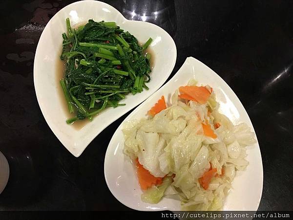 空心菜&高麗菜105/2/29 空心菜&高麗菜105/2/29