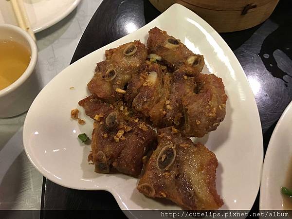 椒鹽炒排骨105/2/29 椒鹽炒排骨105/2/29