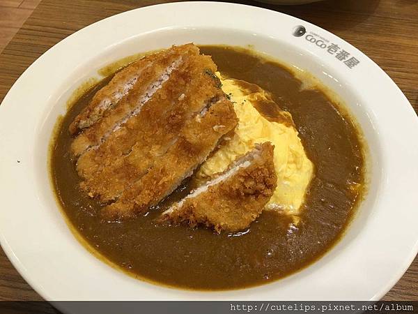 炸豬排歐姆蛋咖哩飯 炸豬排歐姆蛋咖哩飯