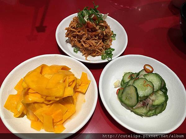 涼拌金針菇、涼拌脆片&涼拌小黃瓜105/6/19 涼拌金針菇、涼拌脆片&涼拌小黃瓜105/6/19