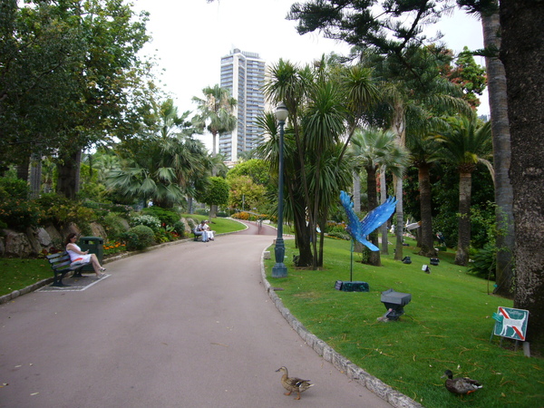 賭場附近的公園