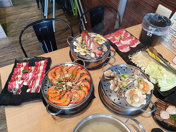 [食記] 絕品火鍋 - 來自沙鹿的盛大海鮮蒸籠宴