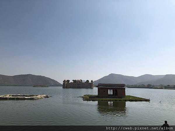 水之宮殿 (Jal Mahal)