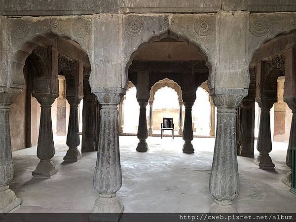 Abhaneri 地下宮殿(Chand Baori)