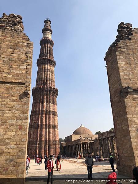 古達明那高塔(Qutub Minar)