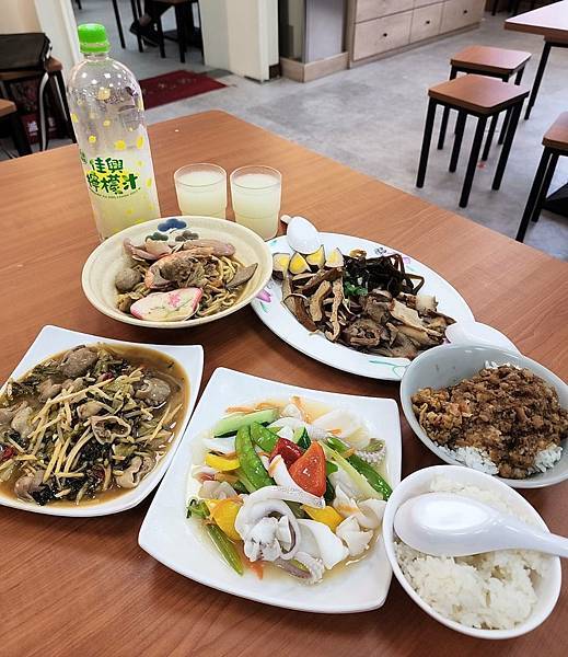 【花蓮吉安】金澤居民宿鄰近綠色隧道的田園風情綠建築x親子民