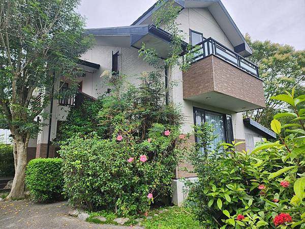 【花蓮吉安】金澤居民宿鄰近綠色隧道的田園風情綠建築x親子民