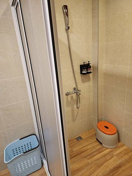 【花蓮吉安】金澤居民宿鄰近綠色隧道的田園風情綠建築x親子民