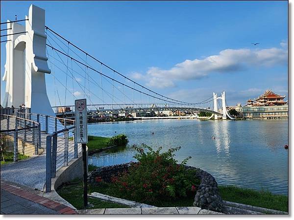 【桃園龍潭】The畔cafe&dining陽光、草地、落地