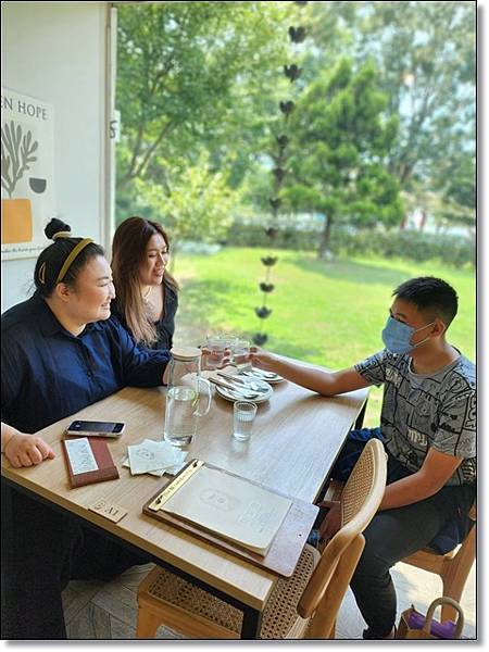 【桃園龍潭】The畔cafe&dining陽光、草地、落地