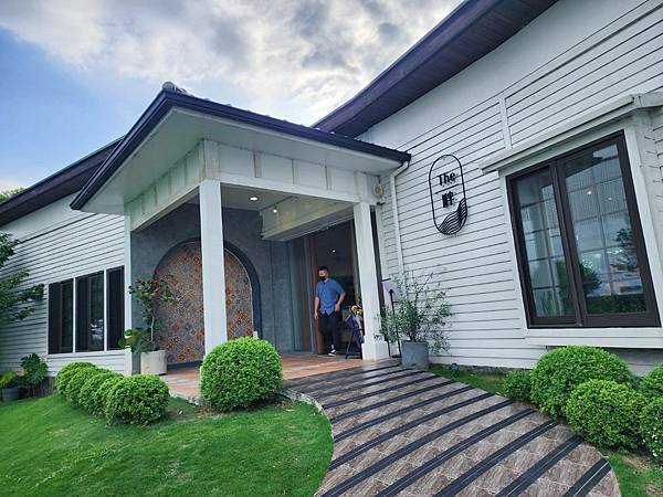 【桃園龍潭】The畔cafe&dining陽光、草地、落地