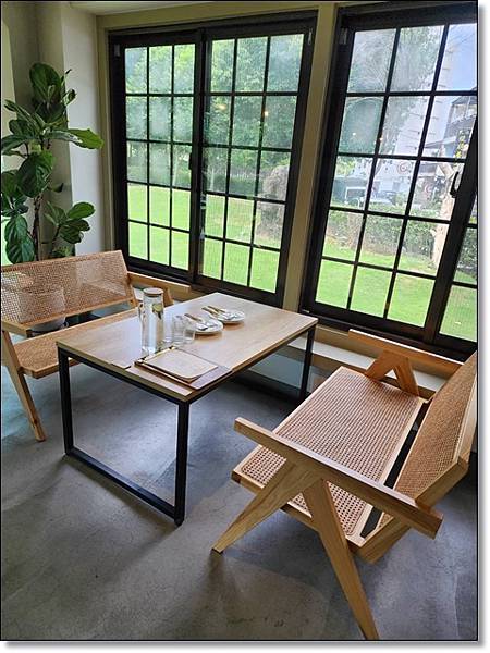 【桃園龍潭】The畔cafe&dining陽光、草地、落地