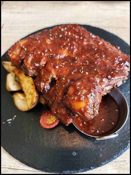 【桃園龍潭】The畔cafe&dining陽光、草地、落地