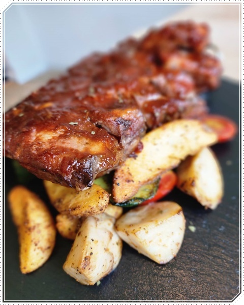 【桃園龍潭】The畔cafe&dining陽光、草地、落地