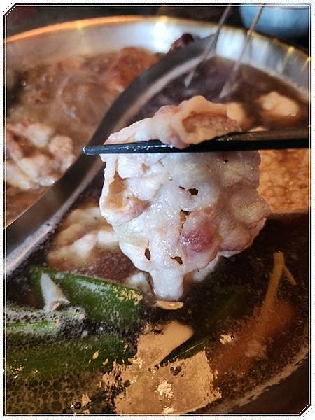 【台北美食】松江南京麻辣火鍋推薦《石‧撈麻辣鴛鴦鍋》頂級食 【台北美食】松江南京麻辣火鍋推薦《石‧撈麻辣鴛鴦鍋》頂級食