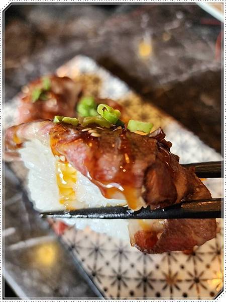 【台北美食】松江南京麻辣火鍋推薦《石‧撈麻辣鴛鴦鍋》頂級食 【台北美食】松江南京麻辣火鍋推薦《石‧撈麻辣鴛鴦鍋》頂級食