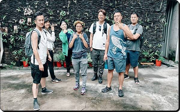 走訪【高雄茂林】《萬山部落》:在岩雕、石板屋與工寮廚房之間探 走訪【高雄茂林】《萬山部落》:在岩雕、石板屋與工寮廚房之間探