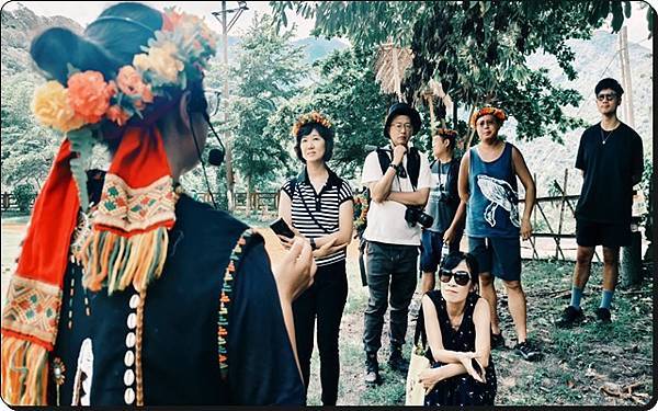 走訪【高雄茂林】《萬山部落》:在岩雕、石板屋與工寮廚房之間探 走訪【高雄茂林】《萬山部落》:在岩雕、石板屋與工寮廚房之間探