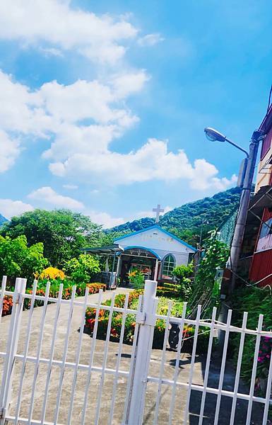 走訪【高雄茂林】《萬山部落》:在岩雕、石板屋與工寮廚房之間探 走訪【高雄茂林】《萬山部落》:在岩雕、石板屋與工寮廚房之間探