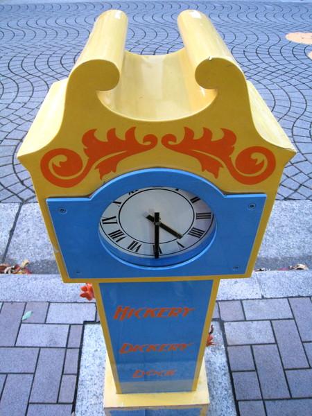 美國作品「和平時鐘」（Peace Clock）