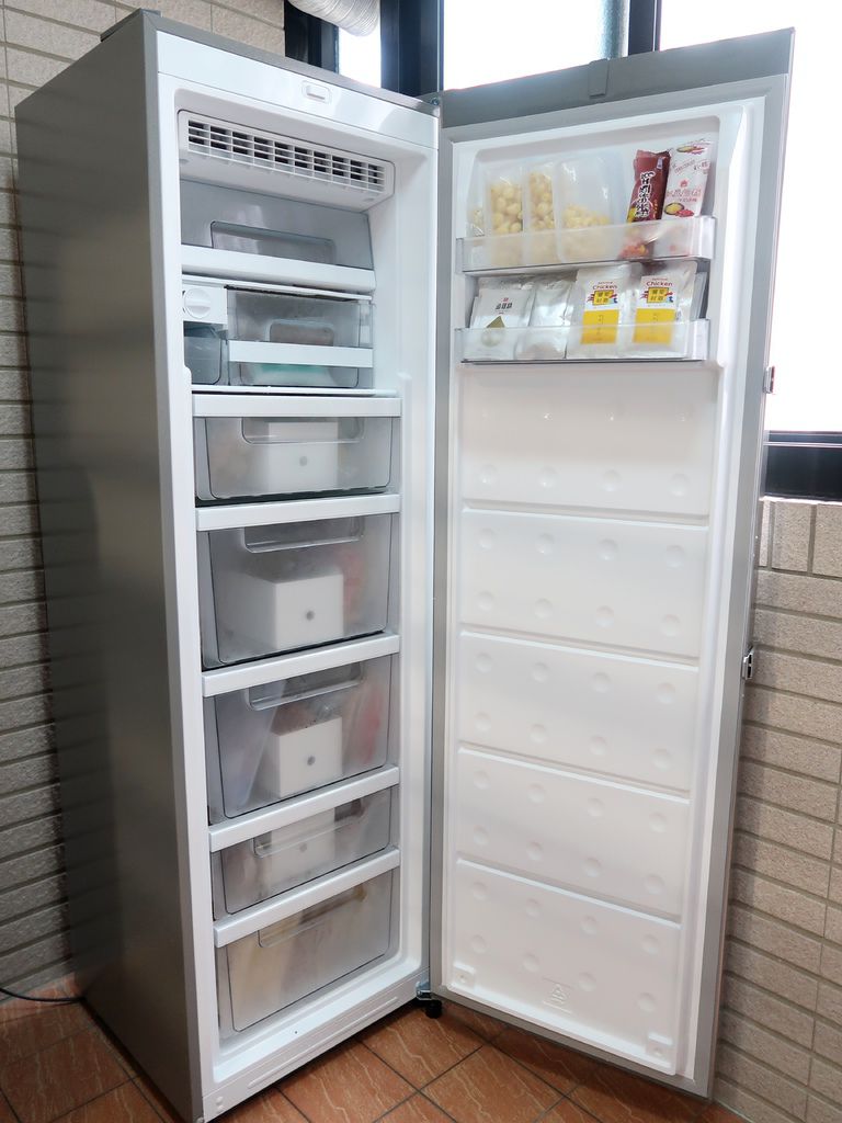 向宇宙下訂單人生新成就解鎖 Frigidaire 富及第直立式無霜冷凍櫃 260l經典白 開箱 酪梨壽司的日記 痞客邦