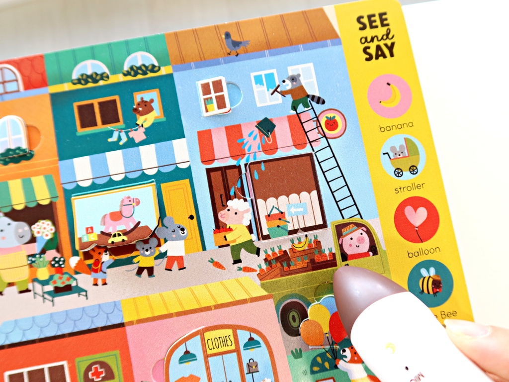 BUSY DAY 找找遊戲翻翻書，跟著小熊一起走訪城市角落，