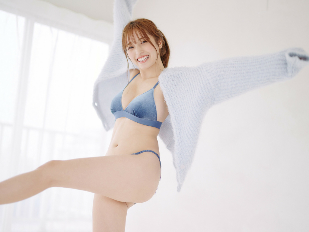 村島未悠, FLASHデジタル写真集 いい女スイッチ