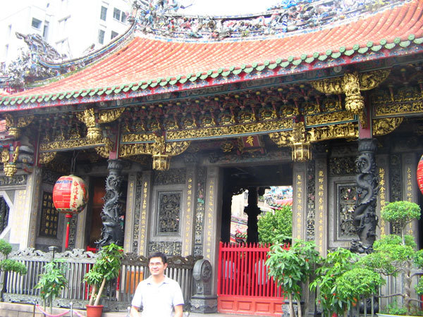 Long-Shan Temple 龍山寺