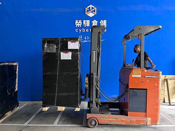 S__16908332 S__16908332