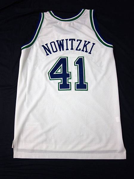 dirk nowitzki rookie jersey