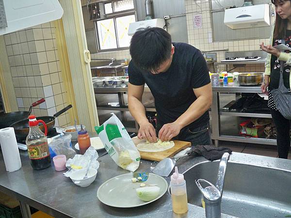 20140318沙茶牛肉炒飯夏威夷雞肉餅 013