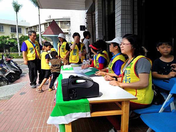 2015年5月3日救國團彰化市團委會舉辦我愛媽媽及我愛故鄉寫生活動暨頒獎典禮