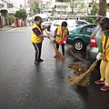 108.3.10救國團與卦山社區聯合打掃_190325_0007.jpg