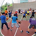 103年高雄市團委會暑期灌籃高手~豪小子籃球營--練習運球.JPG