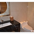 金沙酒店-有一單獨小的衛生間，以防客人還要跑到臥室裡憋不住