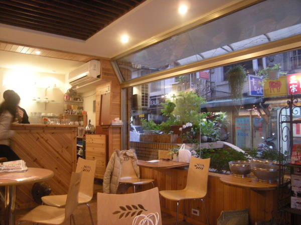 小巧精緻的店面 小巧精緻的店面