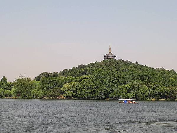 杭州西湖畔-4-.jpg 杭州西湖畔-4-.jpg