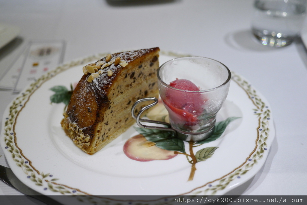 '21 03 27 _35 Bellini Caffe 有白蘭地酒香的盔蛋糕 NT160+10%.JPG '21 03 27 _35 Bellini Caffe 有白蘭地酒香的盔蛋糕 NT160+10%.JPG