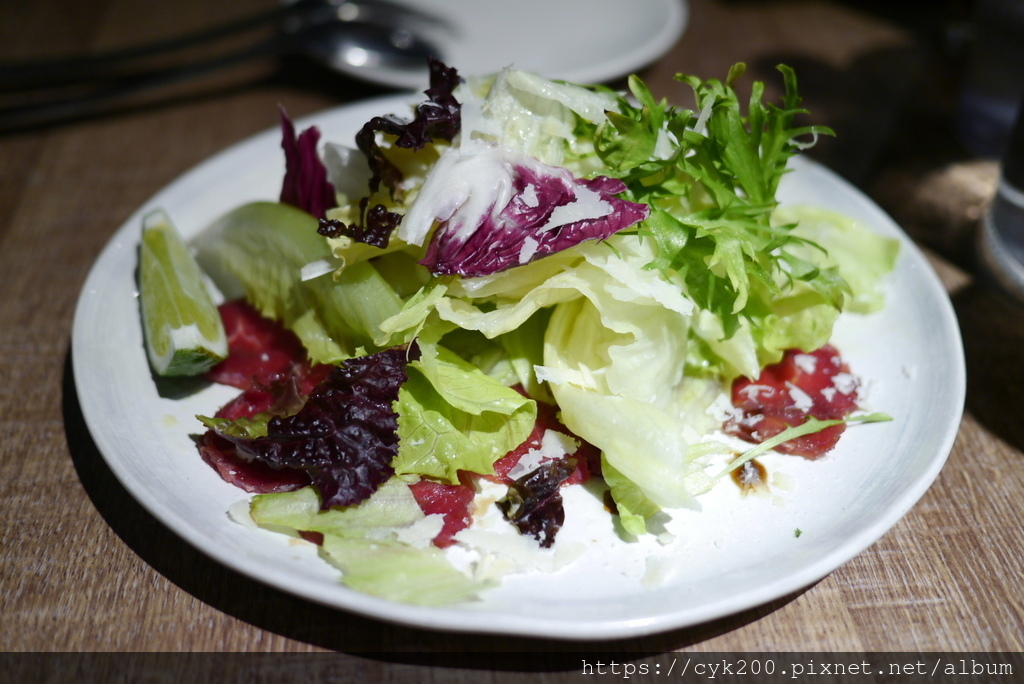 '21 03 12 _33 請請義大利餐廳逸仙店 薄切義式生牛肉佐松露檸檬油醋 B套餐NT188+10%含NT50飲料 (若單點NT198+10%).JPG '21 03 12 _33 請請義大利餐廳逸仙店 薄切義式生牛肉佐松露檸檬油醋 B套餐NT188+10%含NT50飲料 (若單點NT198+10%).JPG