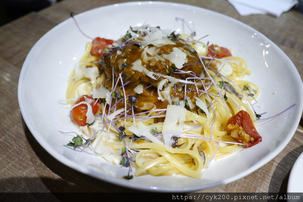 '21 12 04 _06 Cin Cin Osteria請請義大利餐廳慶城店 奶油野菇細圓麵佐漢堡排 NT328+10%.JPG '21 12 04 _06 Cin Cin Osteria請請義大利餐廳慶城店 奶油野菇細圓麵佐漢堡排 NT328+10%.JPG