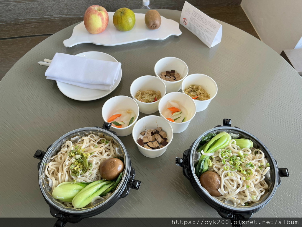 '21 11 04 _027 台南晶英酒店 振興券專案贈送2碗牛肉麵 原價一碗NT500+10% 牛肋條不少但口味一般.jpg '21 11 04 _027 台南晶英酒店 振興券專案贈送2碗牛肉麵 原價一碗NT500+10% 牛肋條不少但口味一般.jpg