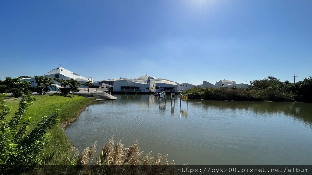 '21 11 06 _08 台江國家公園 遊客中心暨行政中心園區 (台江學園水上屋).jpg '21 11 06 _08 台江國家公園 遊客中心暨行政中心園區 (台江學園水上屋).jpg